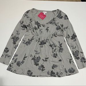 Isabel Maternity Gray Floral Long Sleeved Waffle Top Size Medium